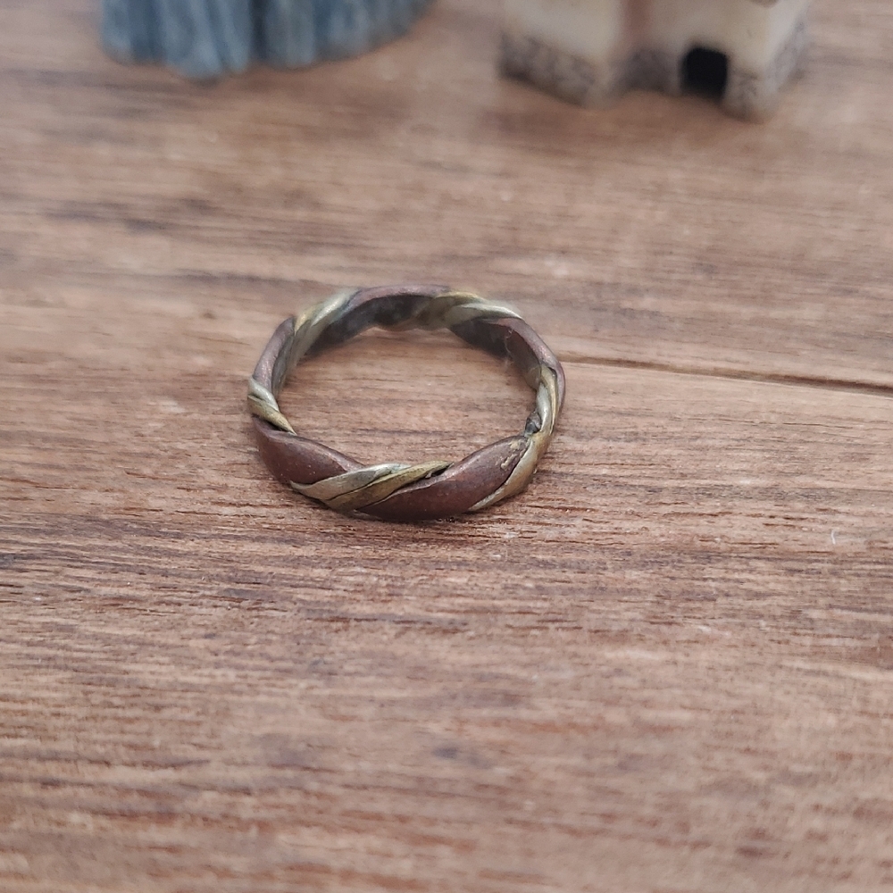Size 4.5 Multi Metal Bronze Silver And Copper Ring Pinky Ring R807